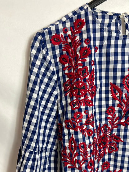 ZARA. Blusa cuadros vichy bordados rojos. T M