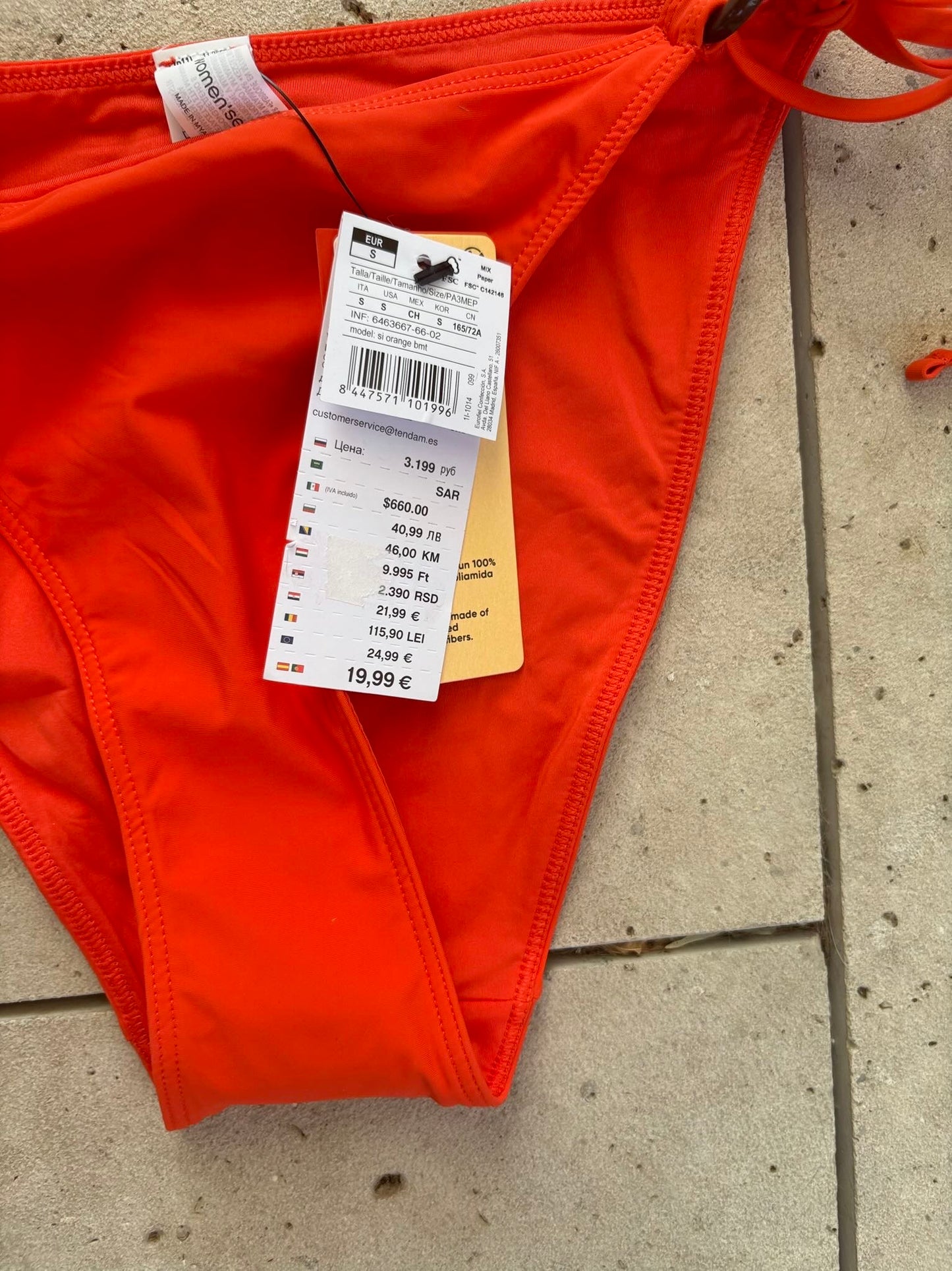Bikini rojo detalles