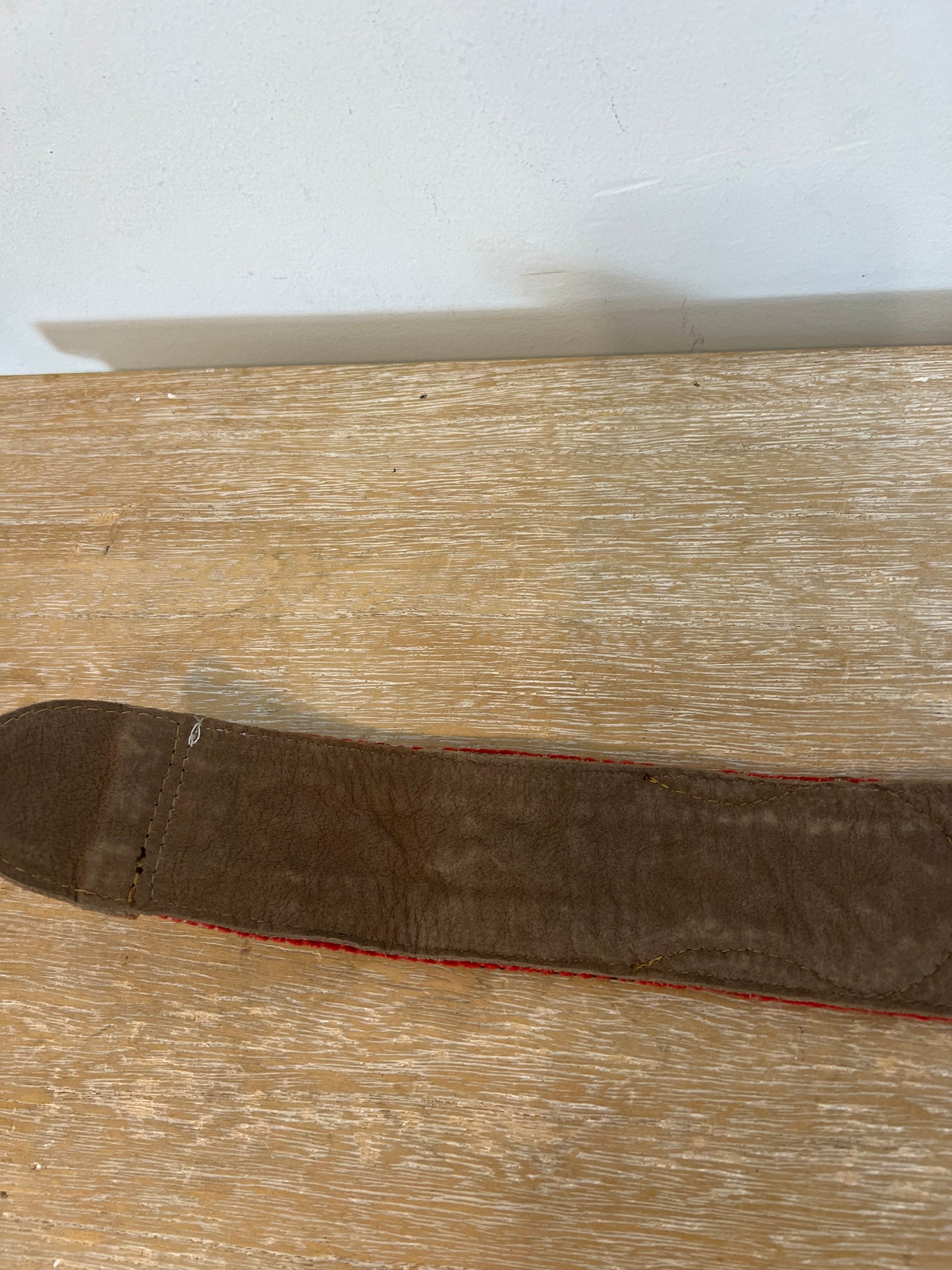 OTHER. Embroidered belt with leather details. TS