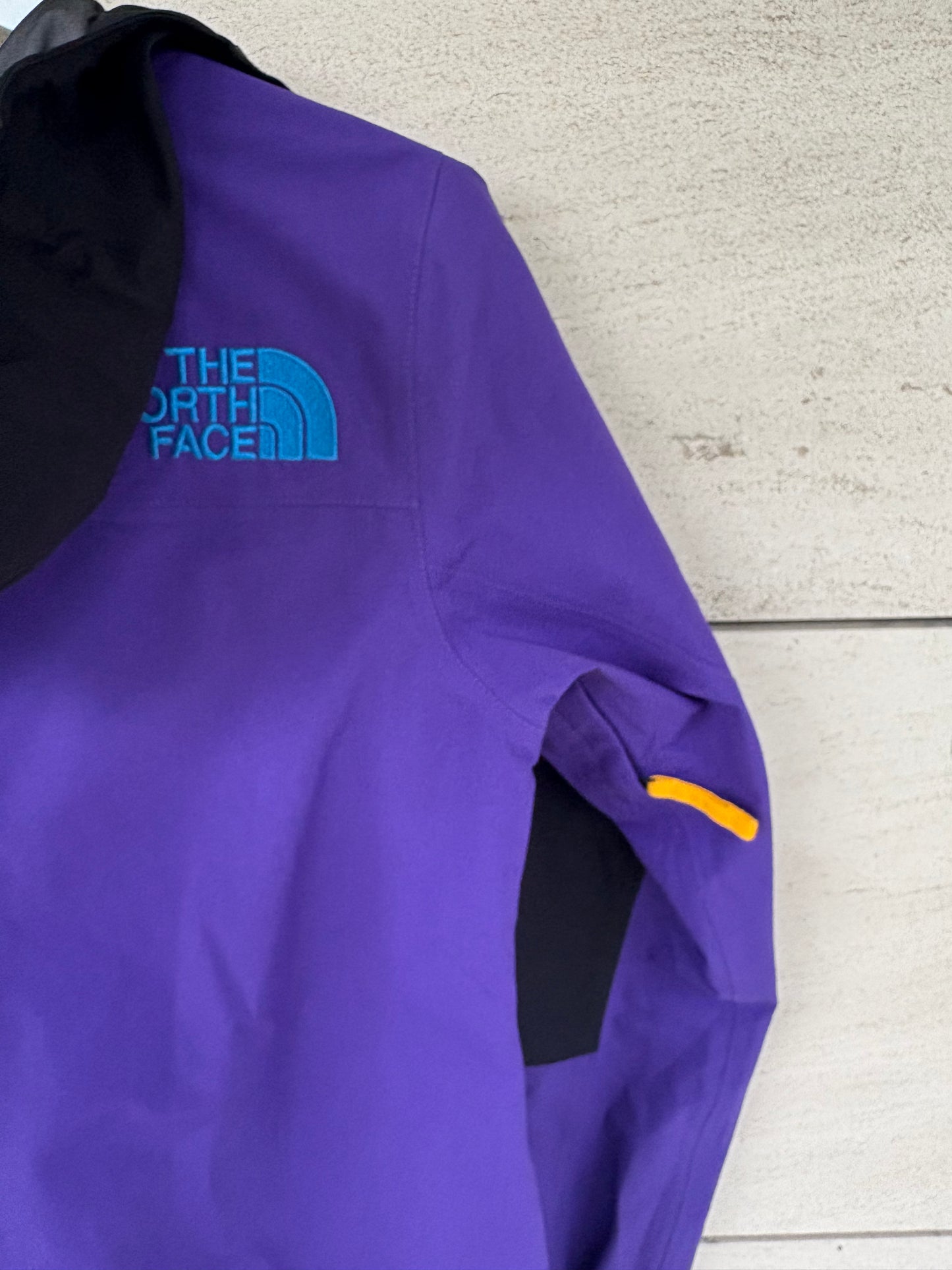 THE NORTH FACE. Chaqueta ski colores