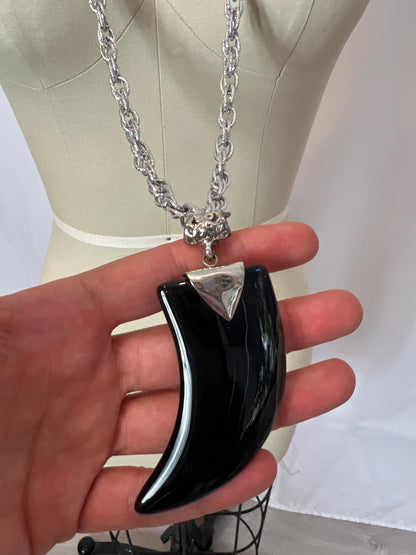 OTHERS. Long horn necklace