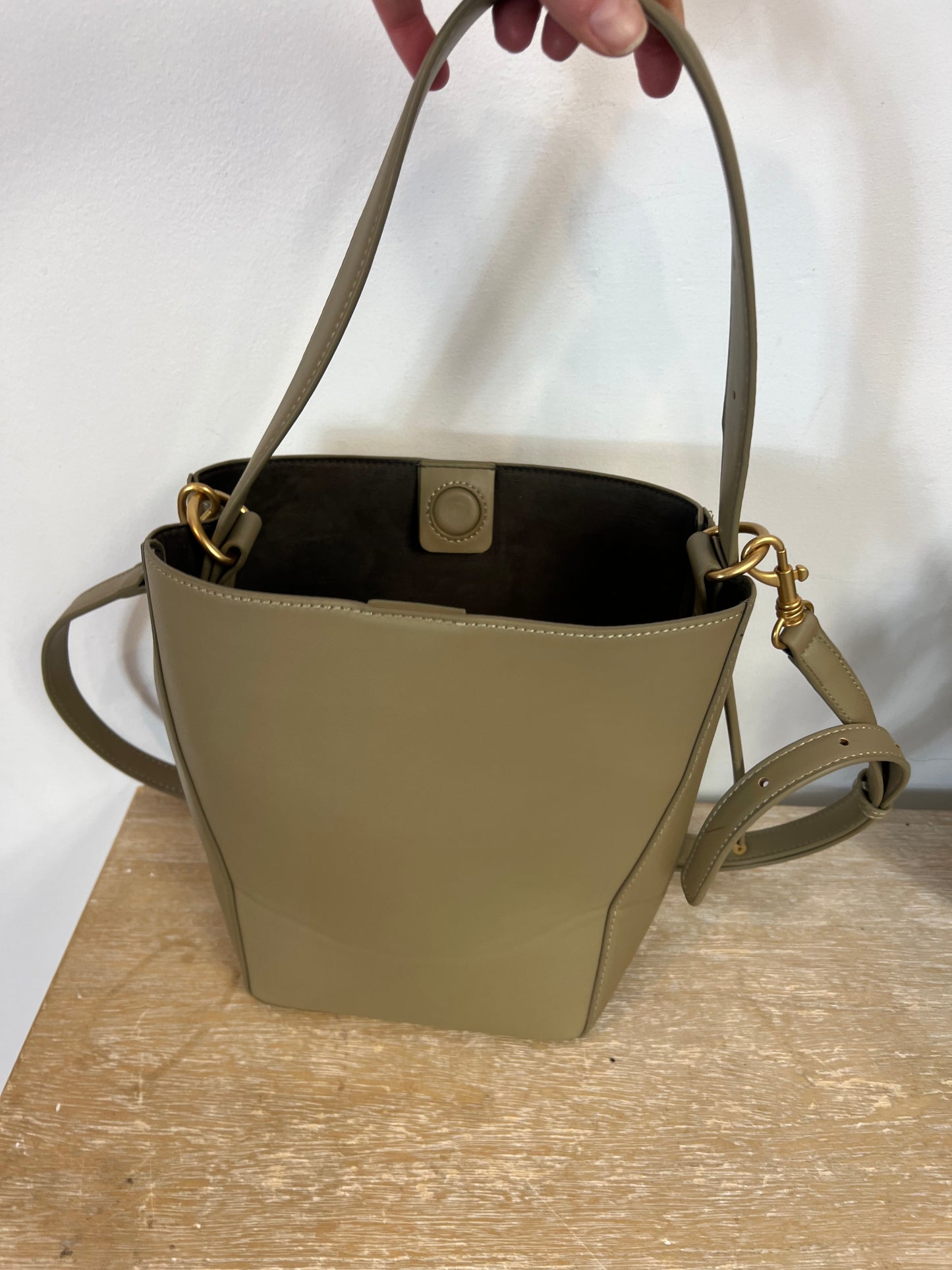 ZARA. Green double-handle bag