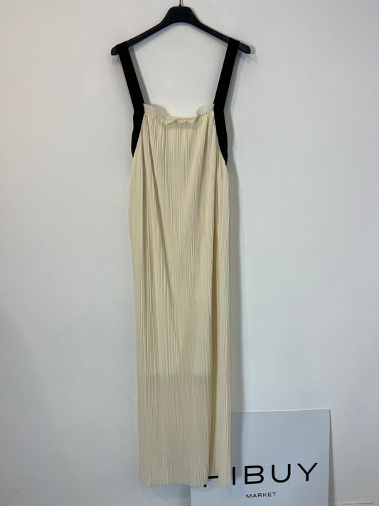ZARA. Long pleated dress with strap detail. TS