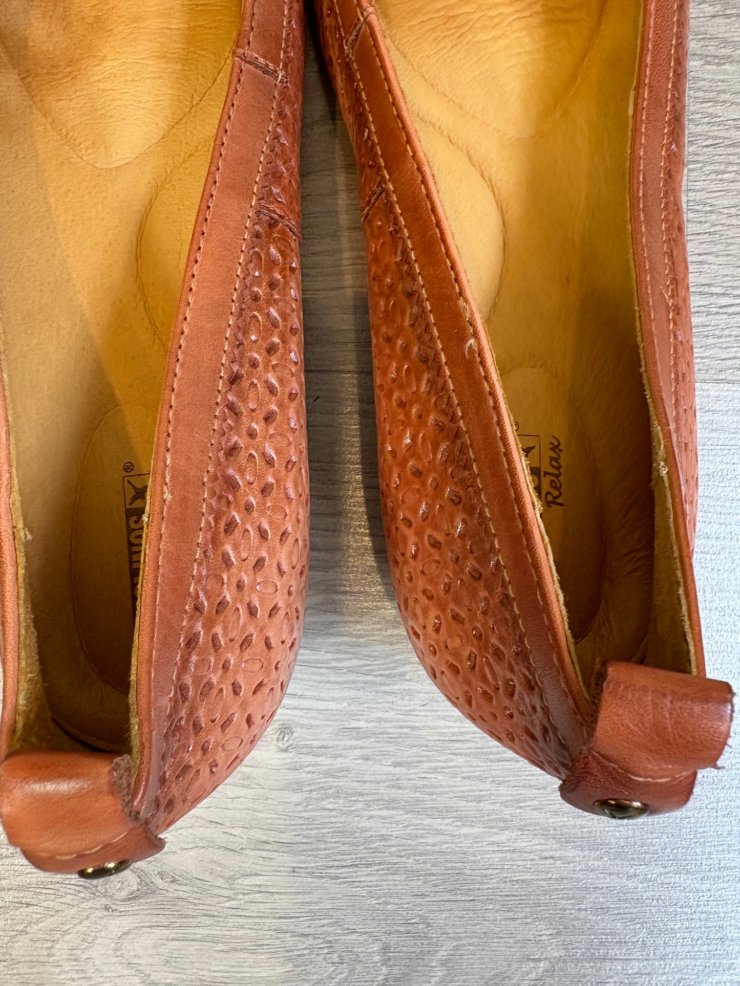 PIKOLINOS. Bailarinas troquelada piel