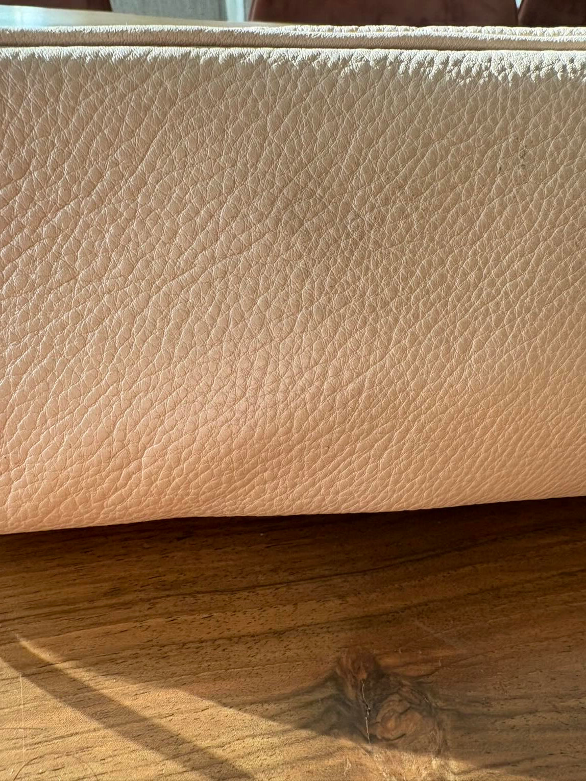 MICHAEL KORS. Mochila mediana piel tachuelas