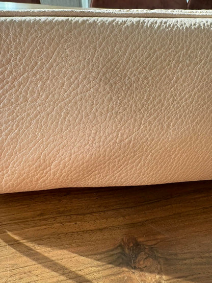 MICHAEL KORS. Mochila mediana piel tachuelas