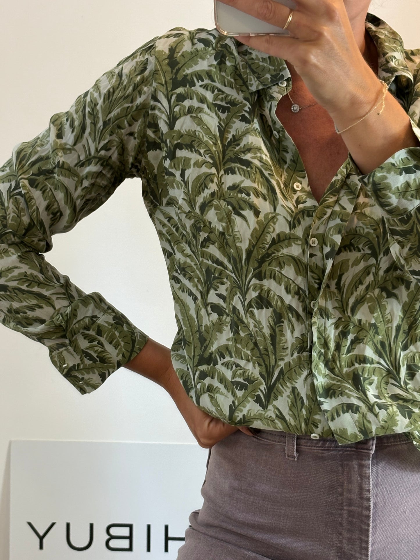 UTERQÜE. Blusa verde hojas seda T.m