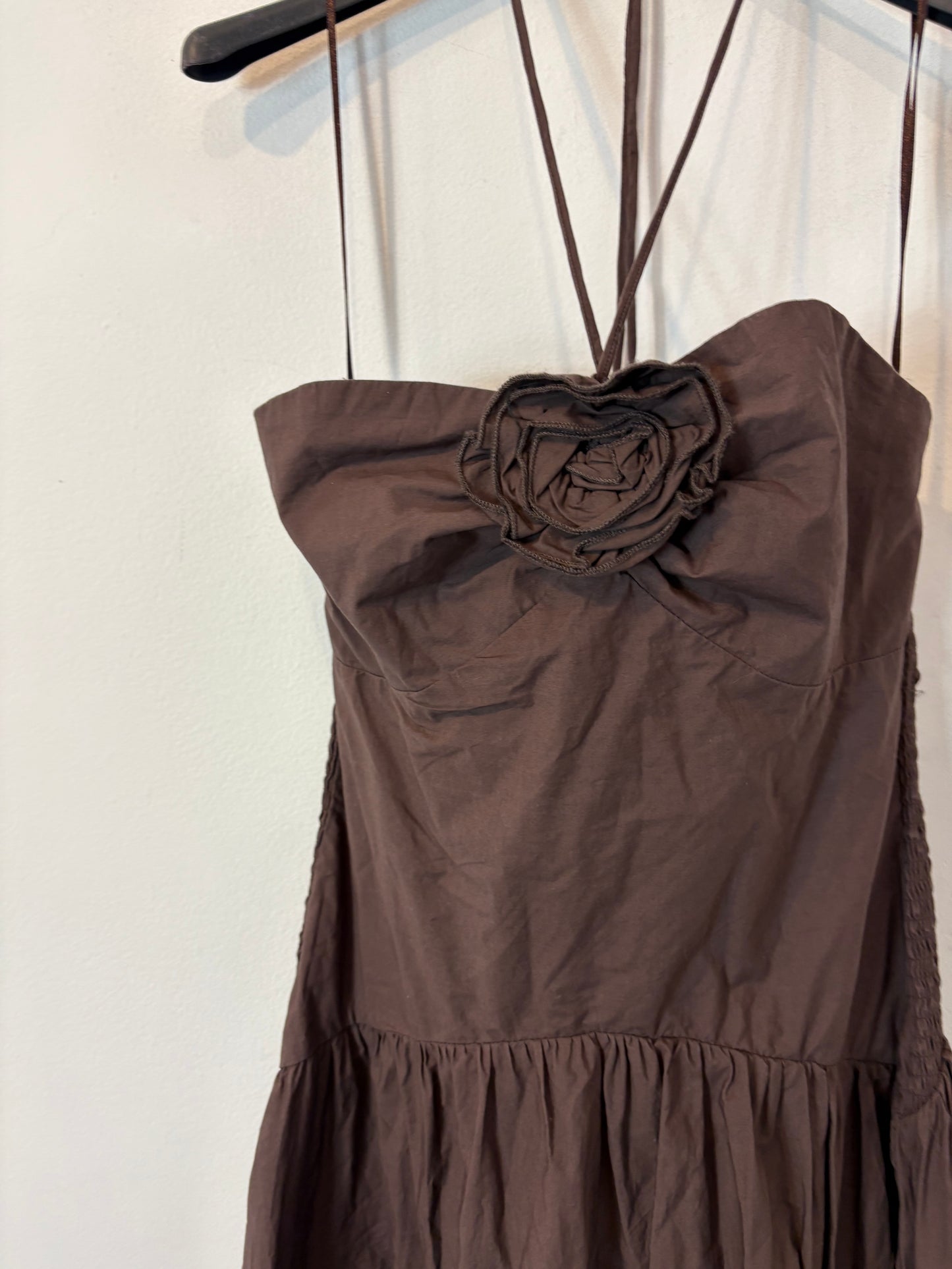 ZARA. Vestido largo marrón flor