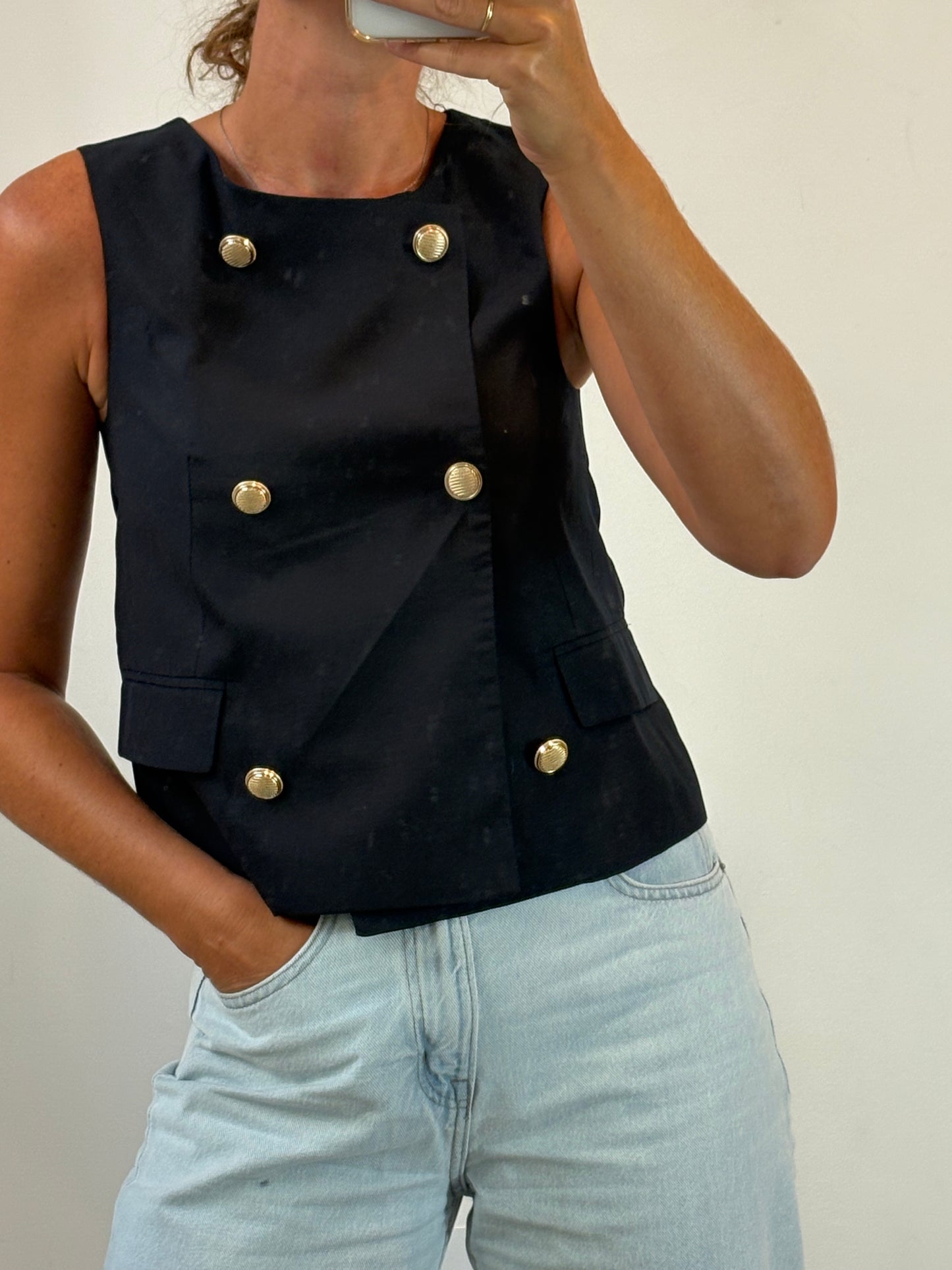 ZARA. Top / chaleco botones dorados. T XS