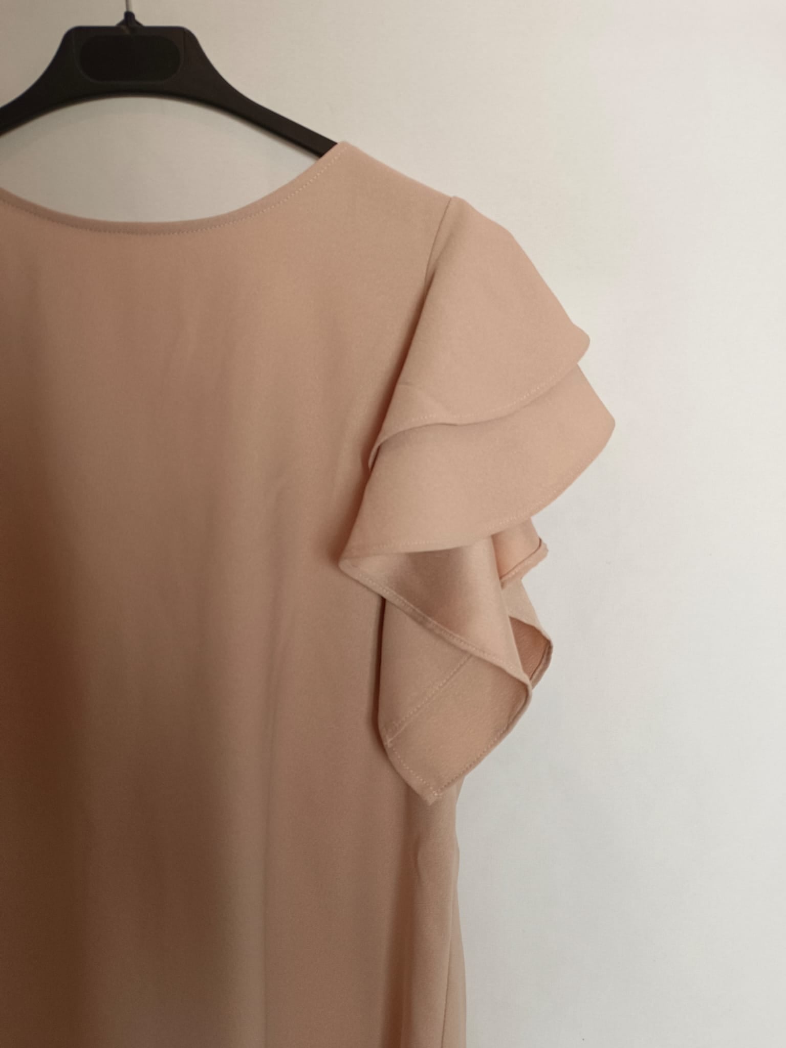 ZARA. Pink ruffled dress Tl – Hibuy market ZARA. Pink ruffled dress Tl – Hibuy market