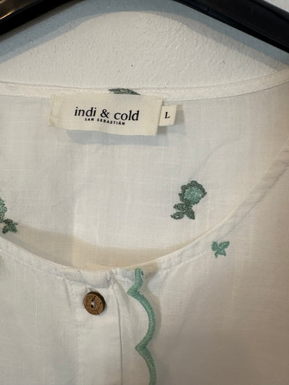 INDI & COLD. Blusa blanca algodón bordados