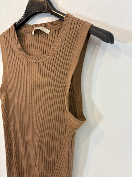 UTERQÜE. Top canalé marrón. T S