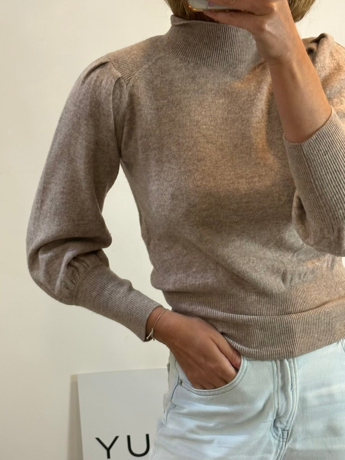 Jersey beige jaspeado detalle hombros