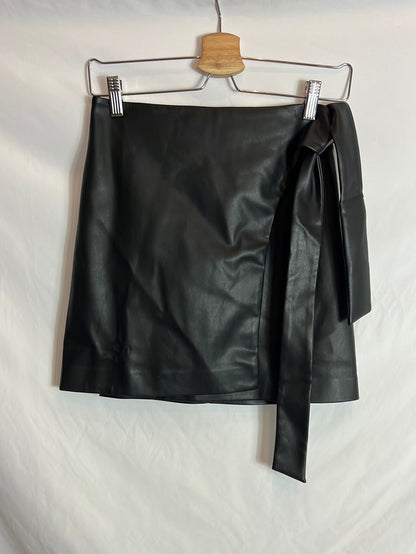 MANGO. Falda cruzada efecto piel T.xs