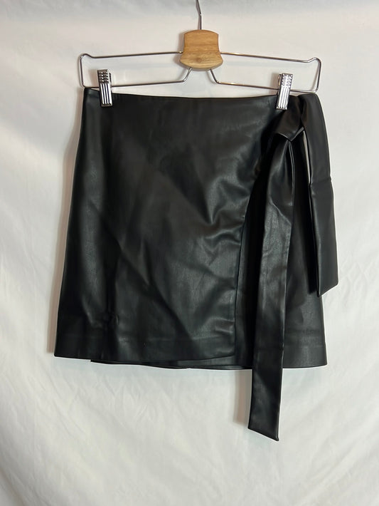 MANGO. Falda cruzada efecto piel T.xs