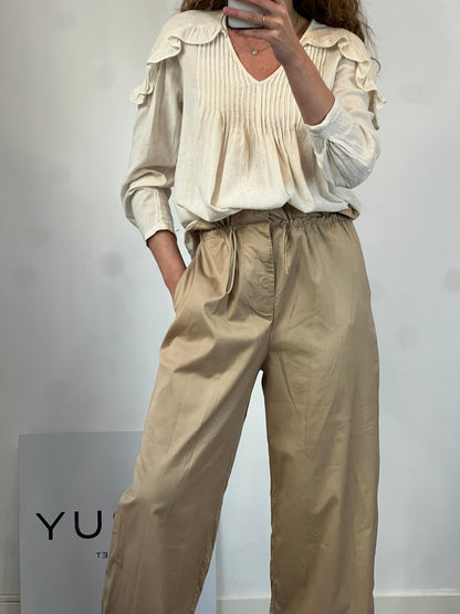 ZARA. Pantalón camel fluido detalle cintura. T S