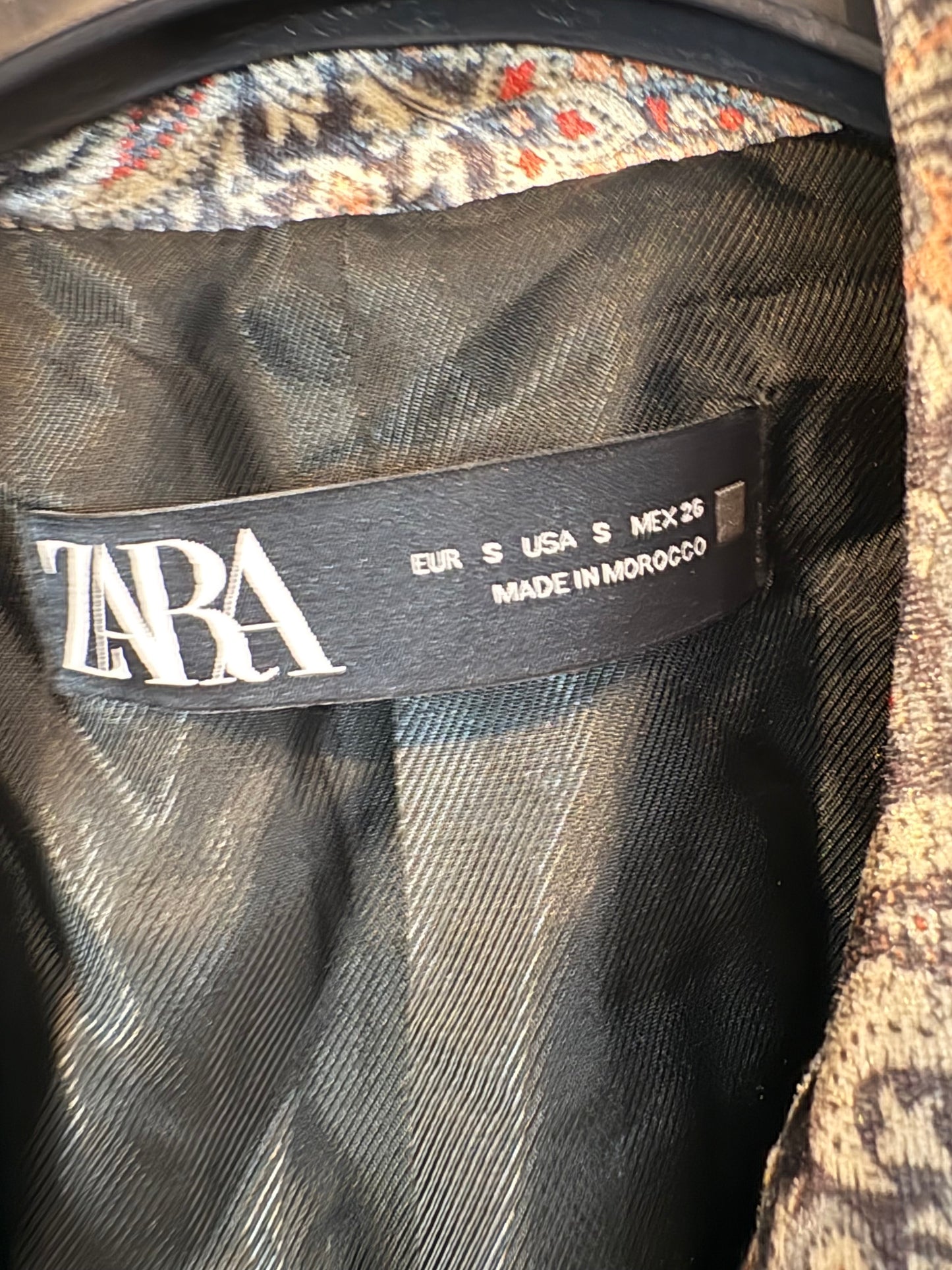 ZARA. Black stretch knit top. TL