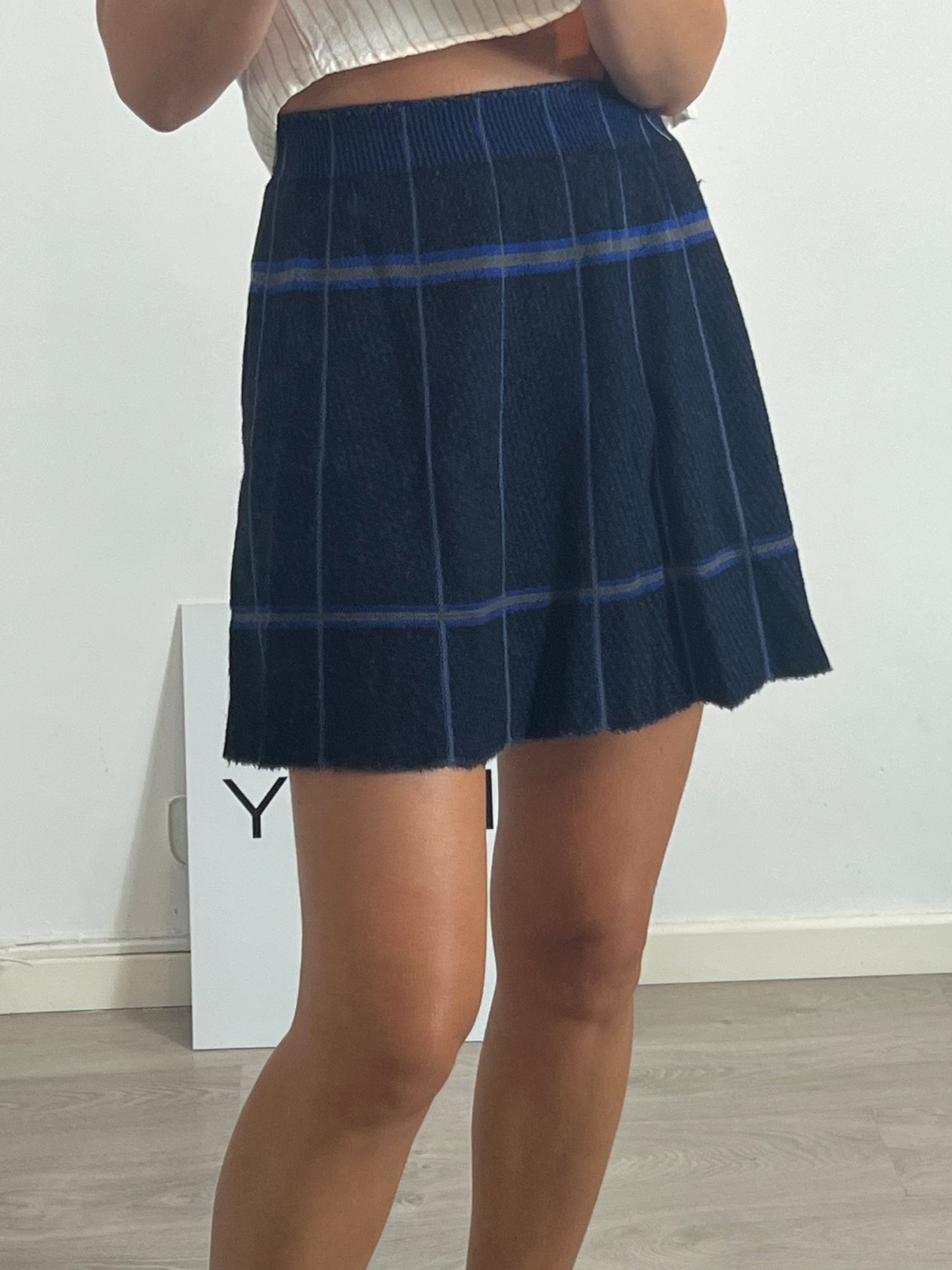 MAROLA. Short checked wool skirt. TS