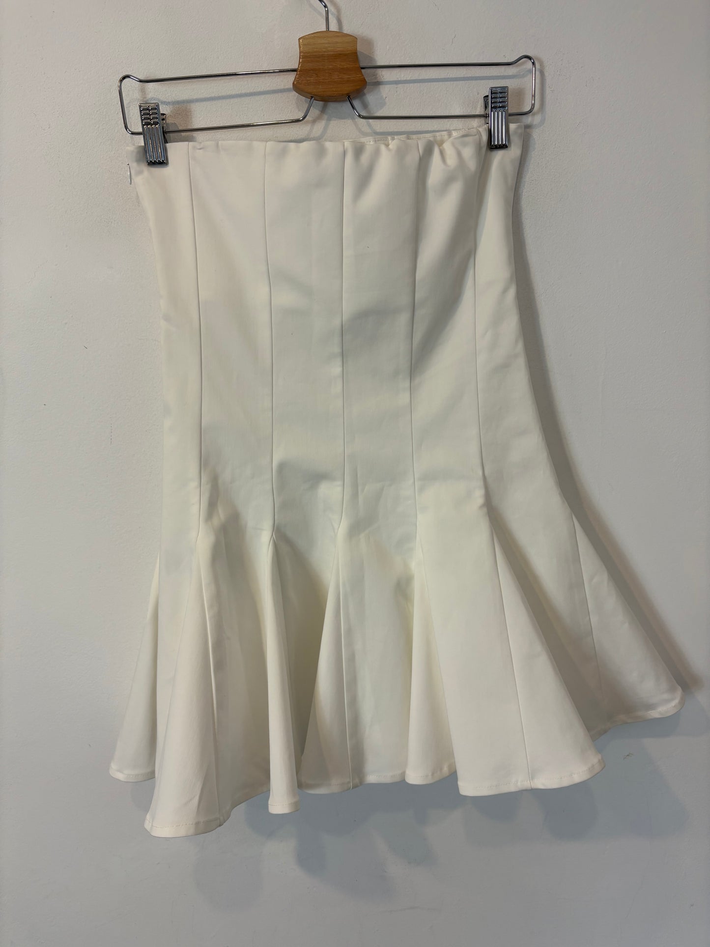 GIMAGUAS. Vestido palabra de honor tachuelas