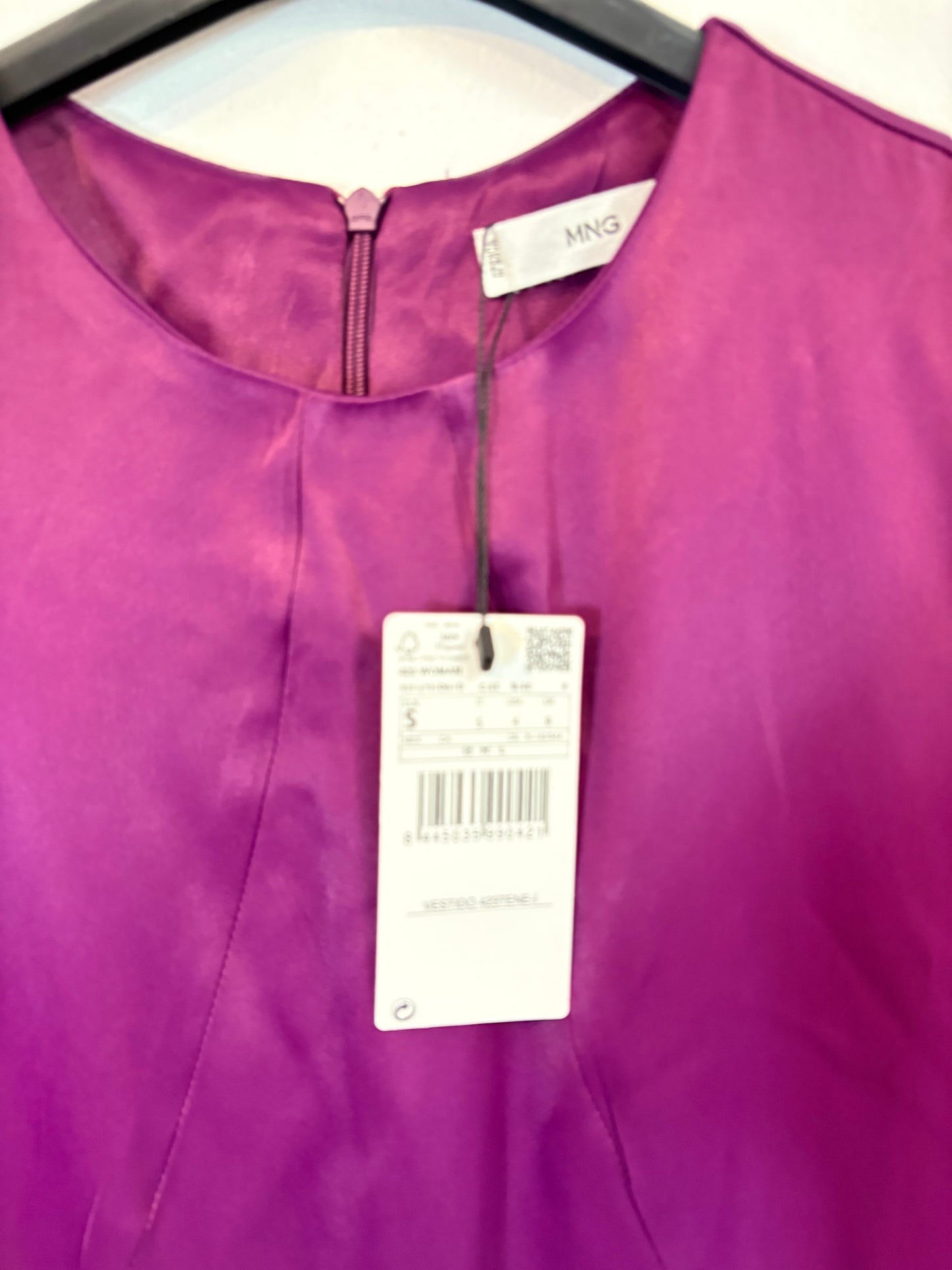 MANGO. Vestido largo satinado. T S