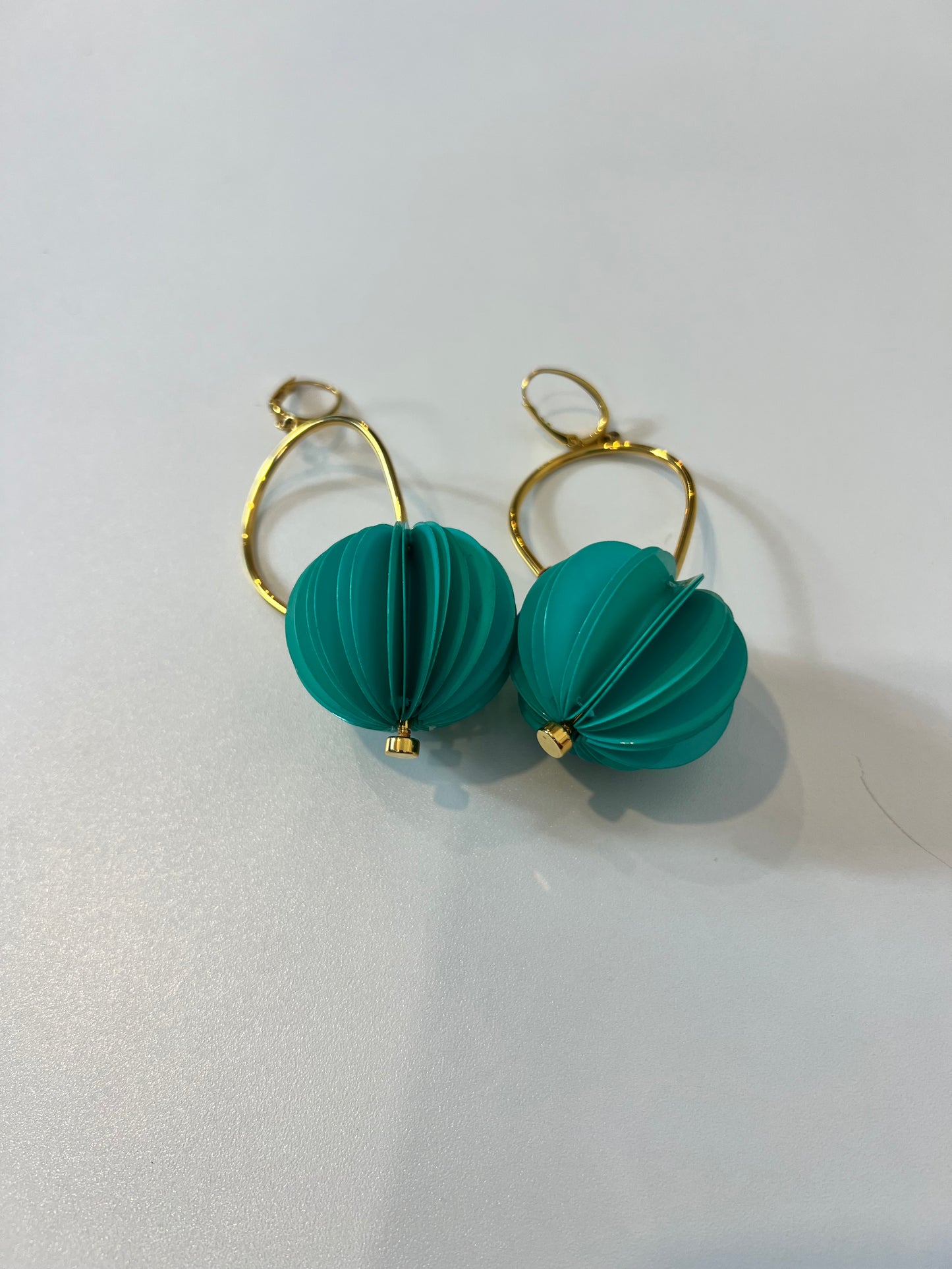 MARNI. Pendientes farolillo