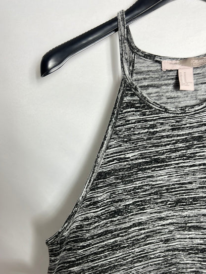 FOREVER 21. Top cuello halter gris jaspeado. T M