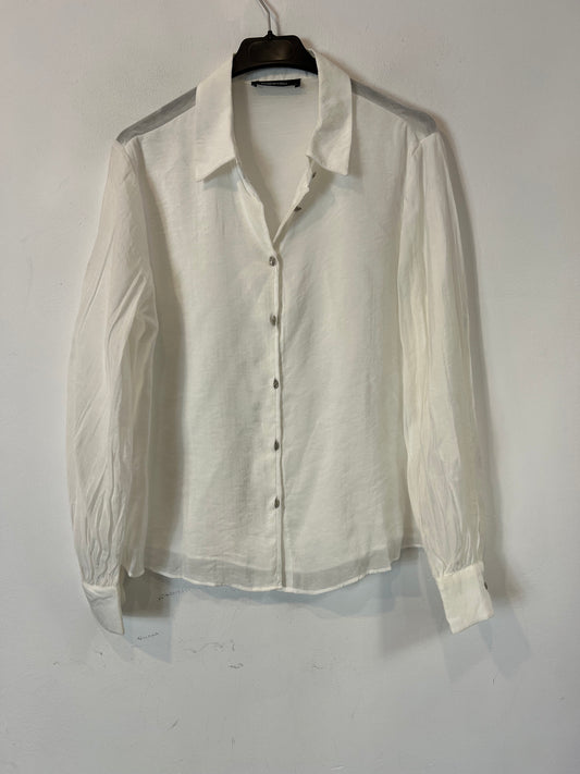 TINTORETTO. Blusa blanca botones joya