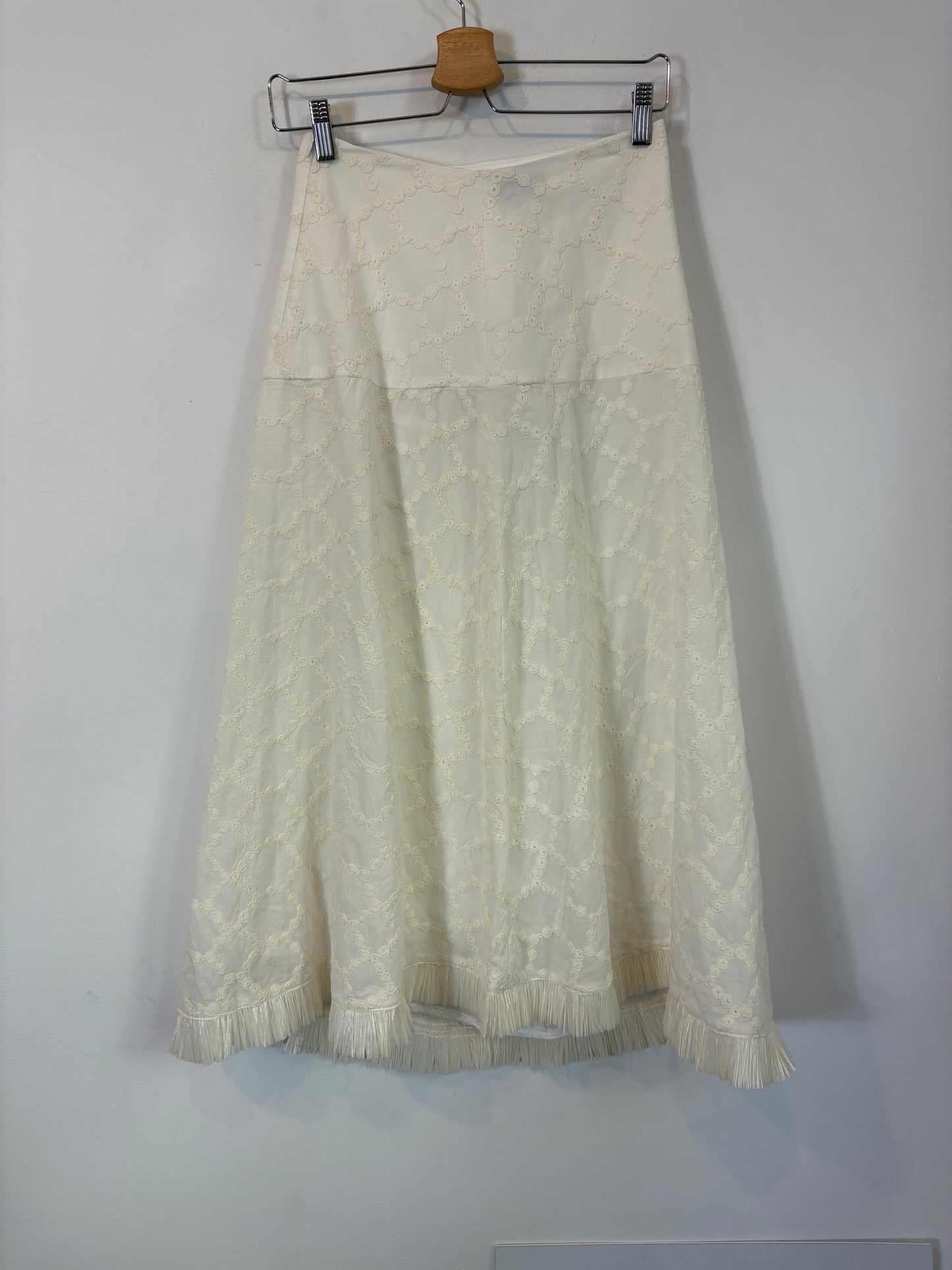 VANDERWILDE. Falda midi blanca bordados. T 36