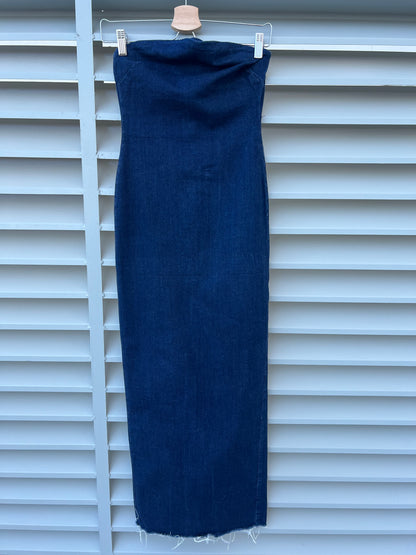 ZARA. Vestido denim palabra de honor