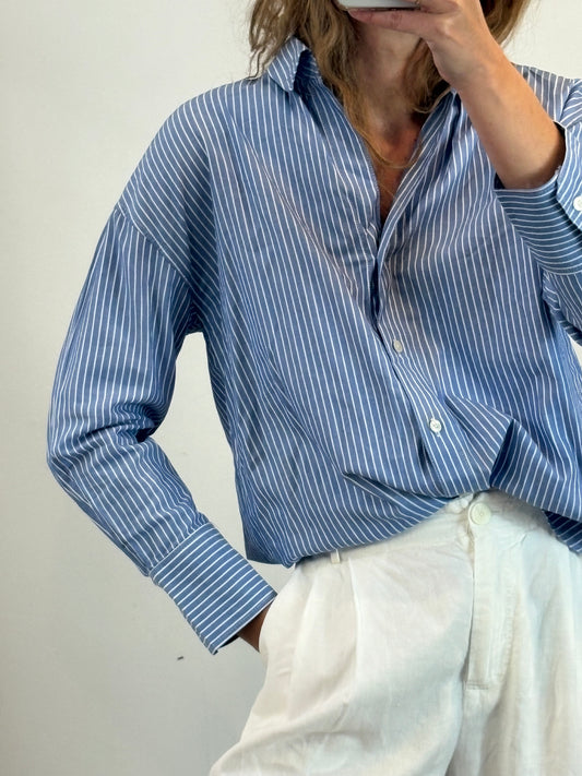 ZARA. Camisa azul rayas