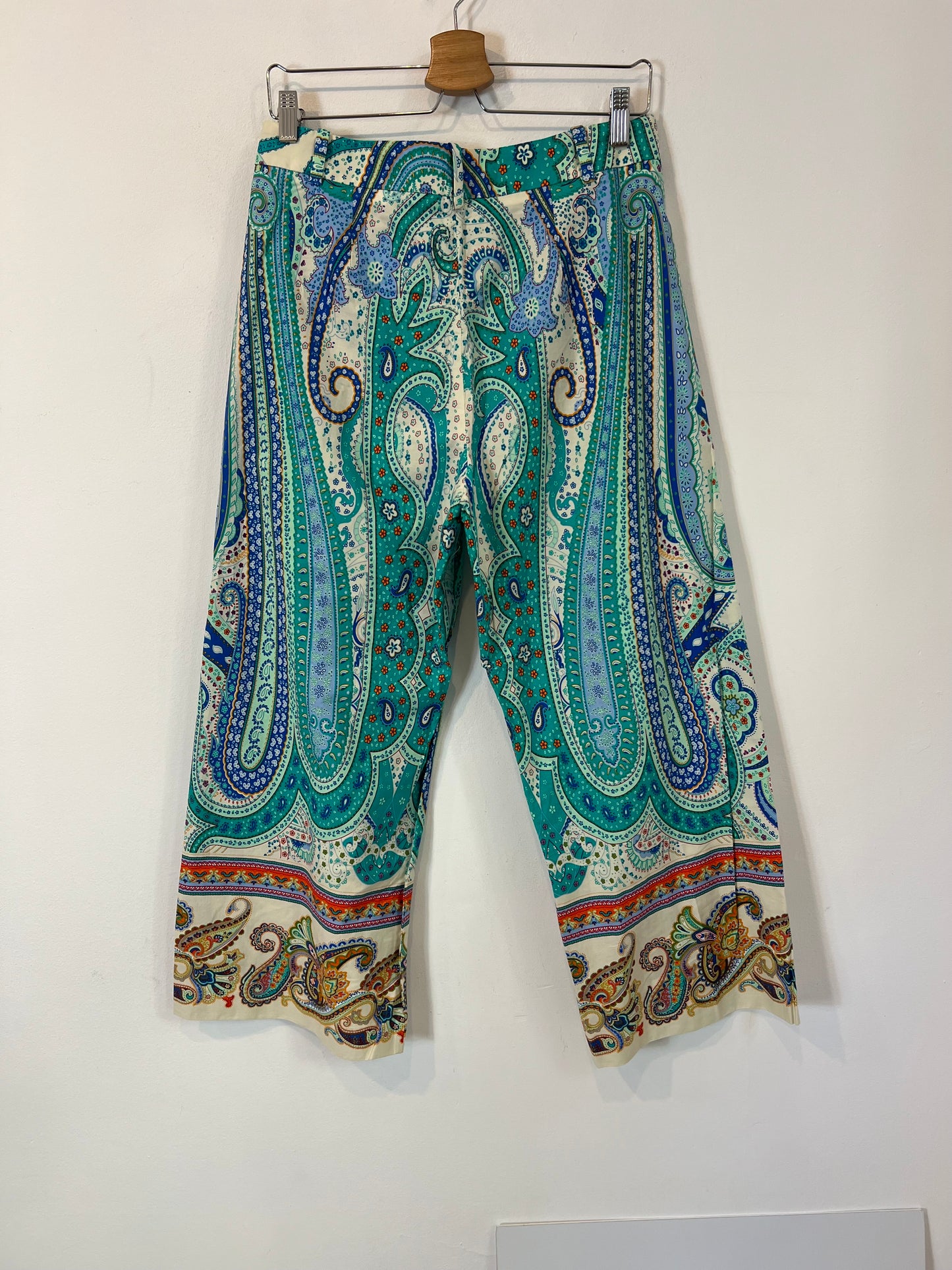 ZARA. Pantalón culotte estampado  T.l