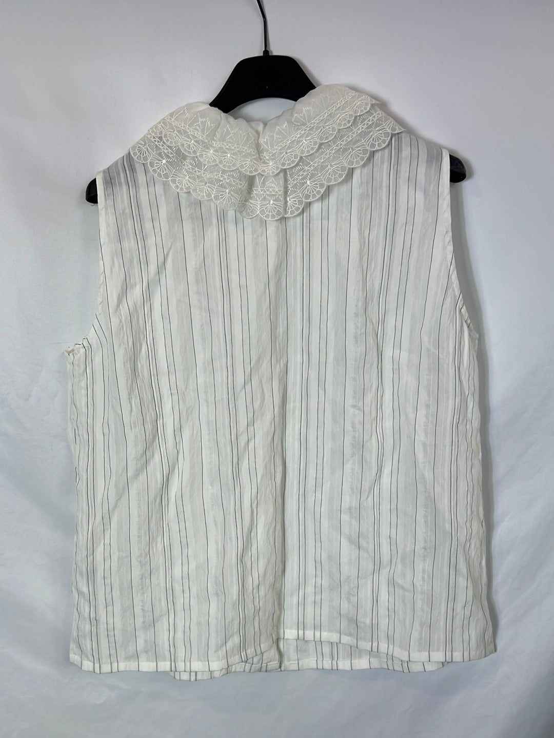 SESSUN. Blusa blanca cuello encaje T.s