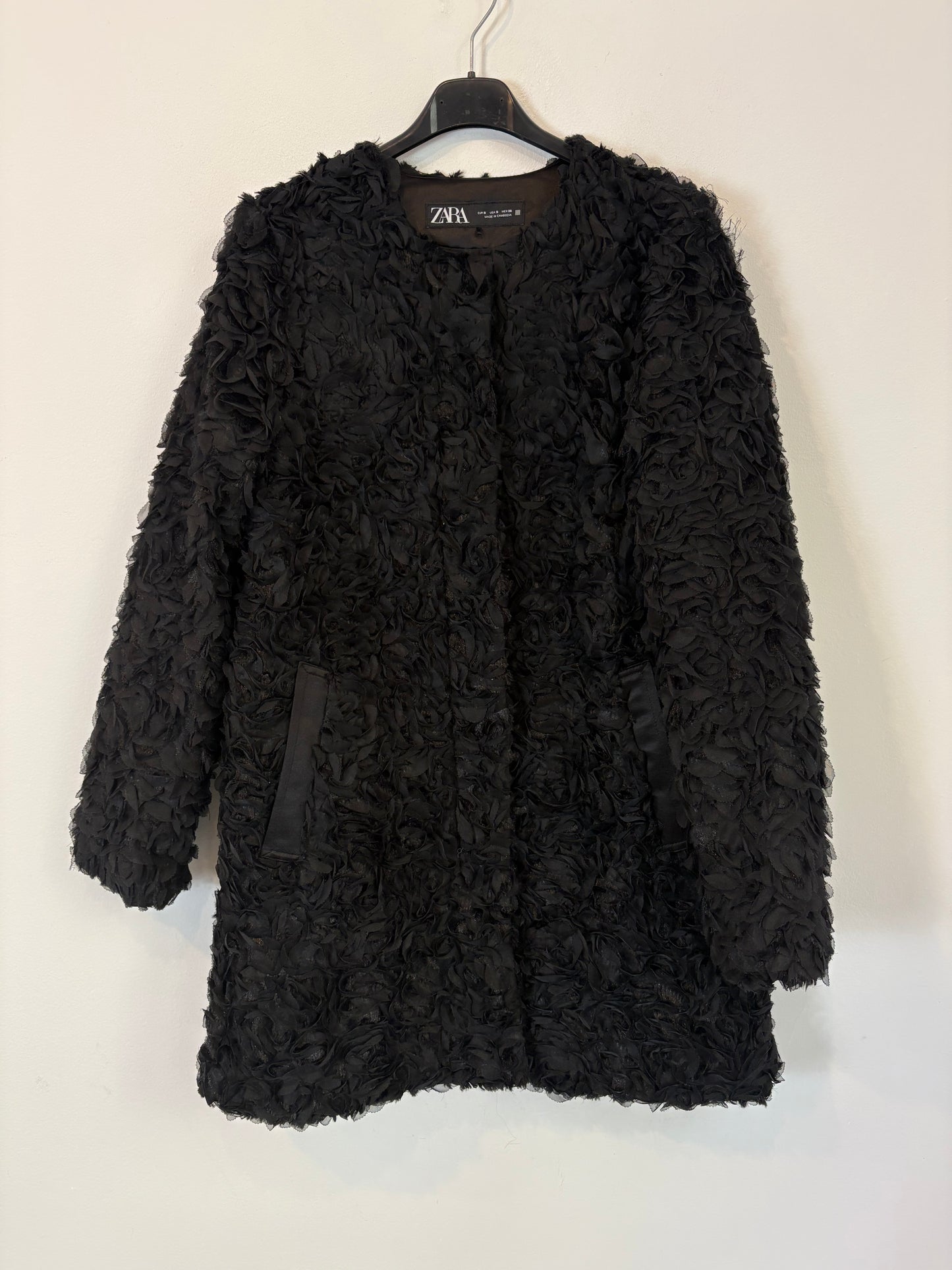ZARA. Black petal jacket. TS