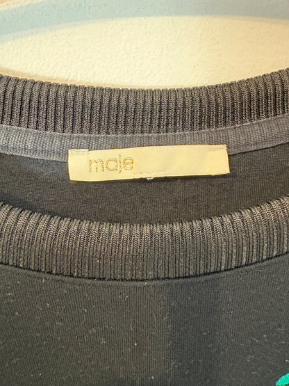 MAJE. Sudadera negra bordados