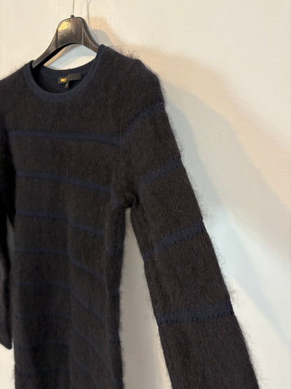 MAJE. Vestido azul y negro angora