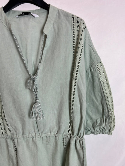 ZARA. Vestido verde claro efecto lino. T M