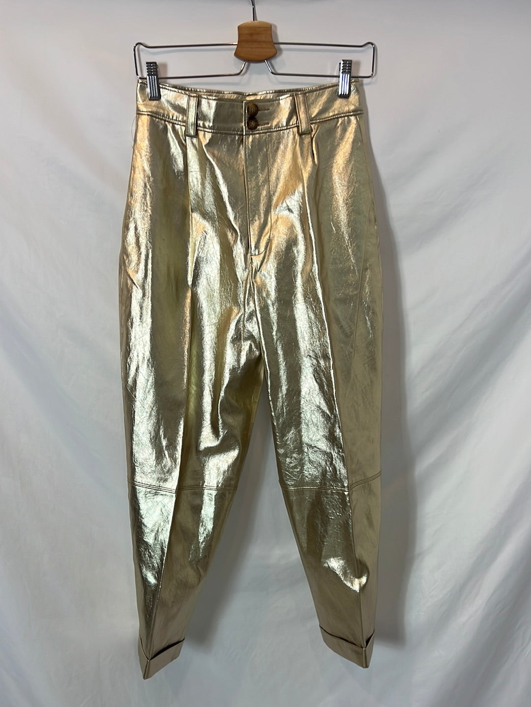 ZARA. Pantalón ancho dorado T.s