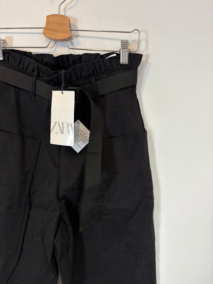 ZARA. Pantalón negro pata ancha bolsillos. T S