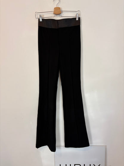 ZARA. Pantalón negro elástico cintura satinada