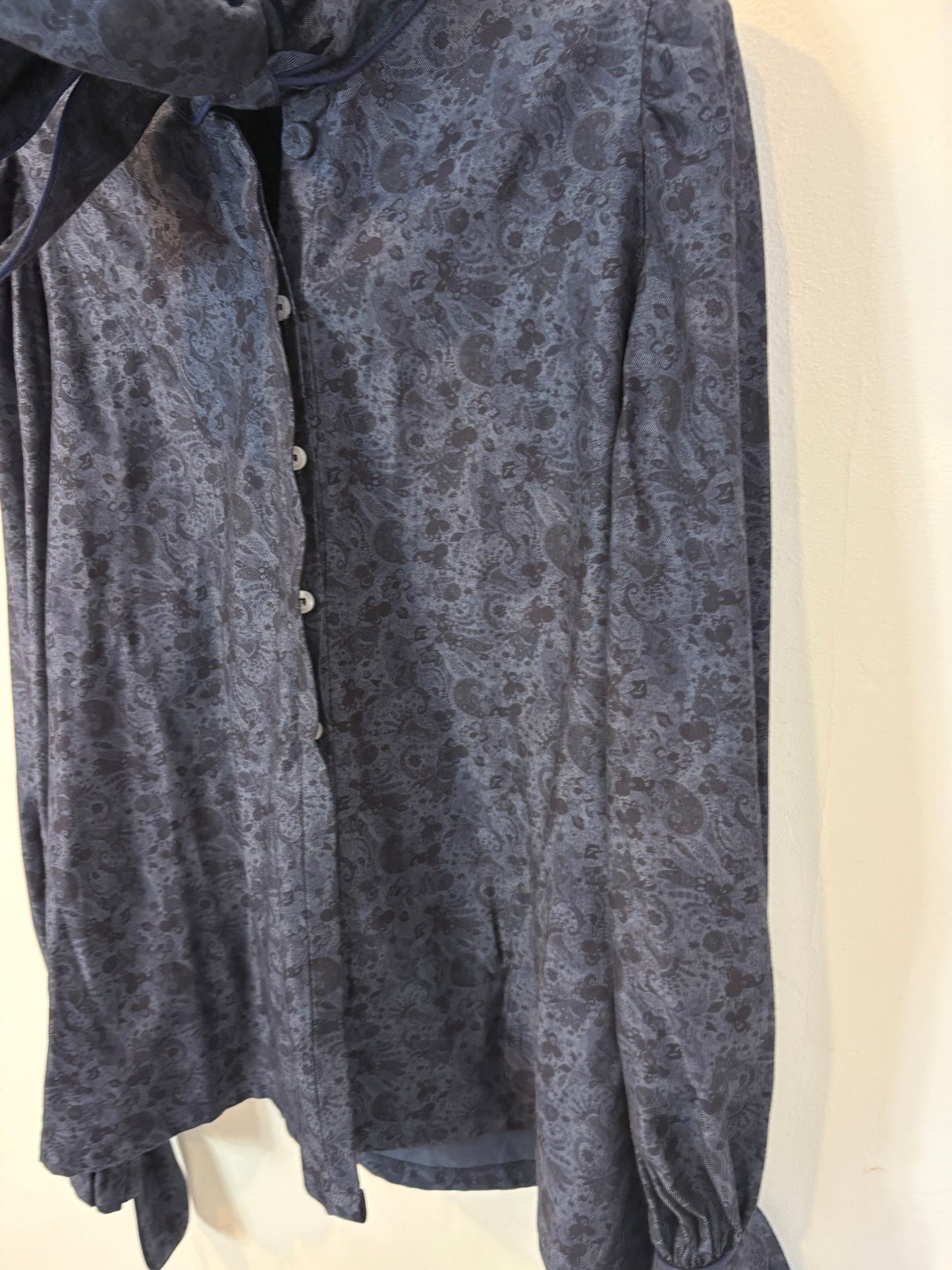 PARIS 64. Camisa Louise Paisley Blue