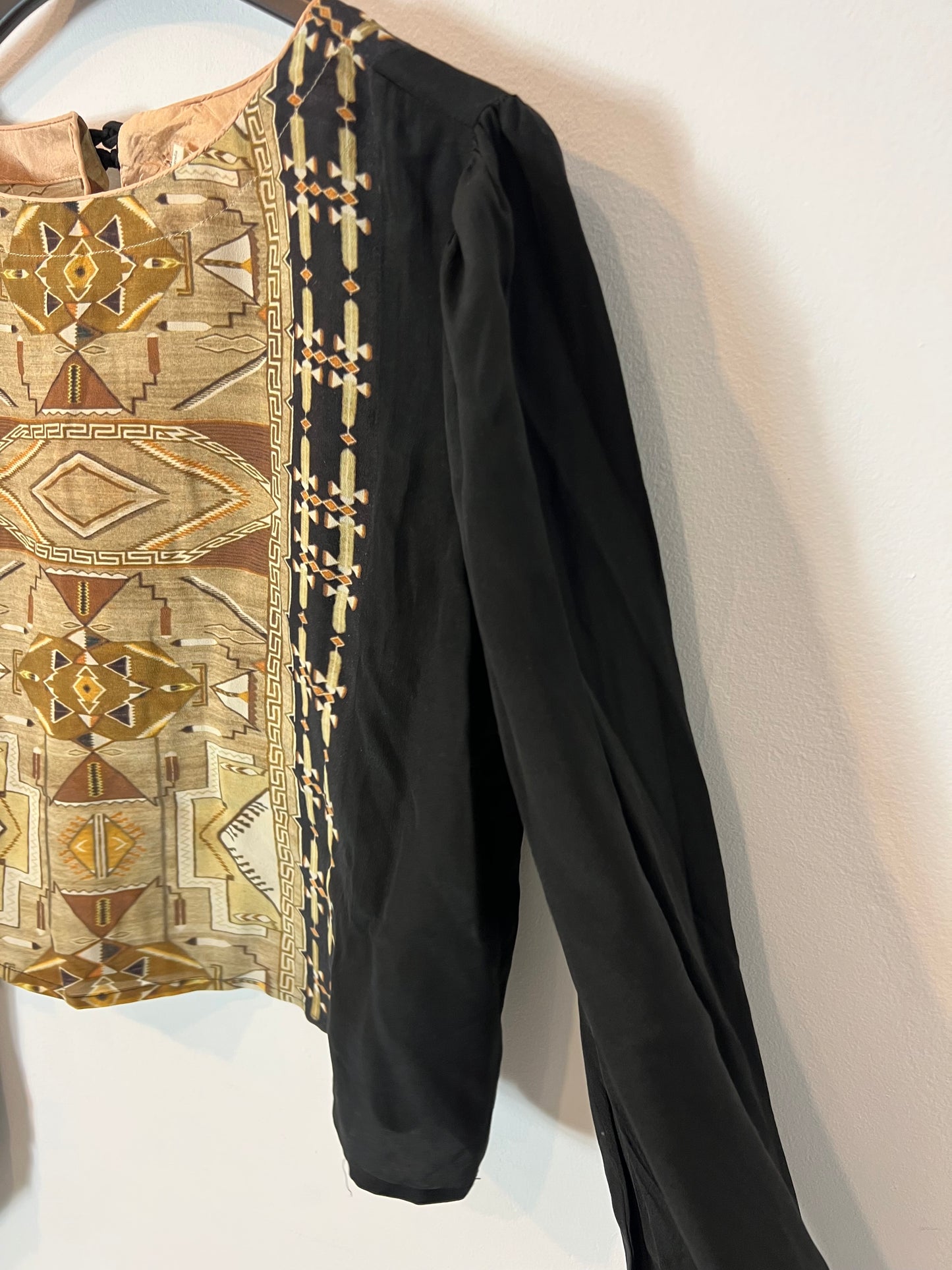 THE WHITE RAVEN. Blusa seda estampada. T S