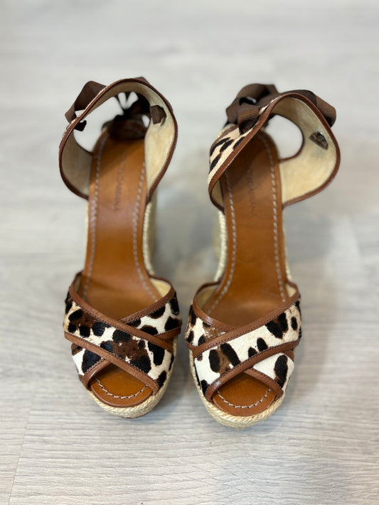 DOLCE & GABBANA. Cuñas animal print piel. T38