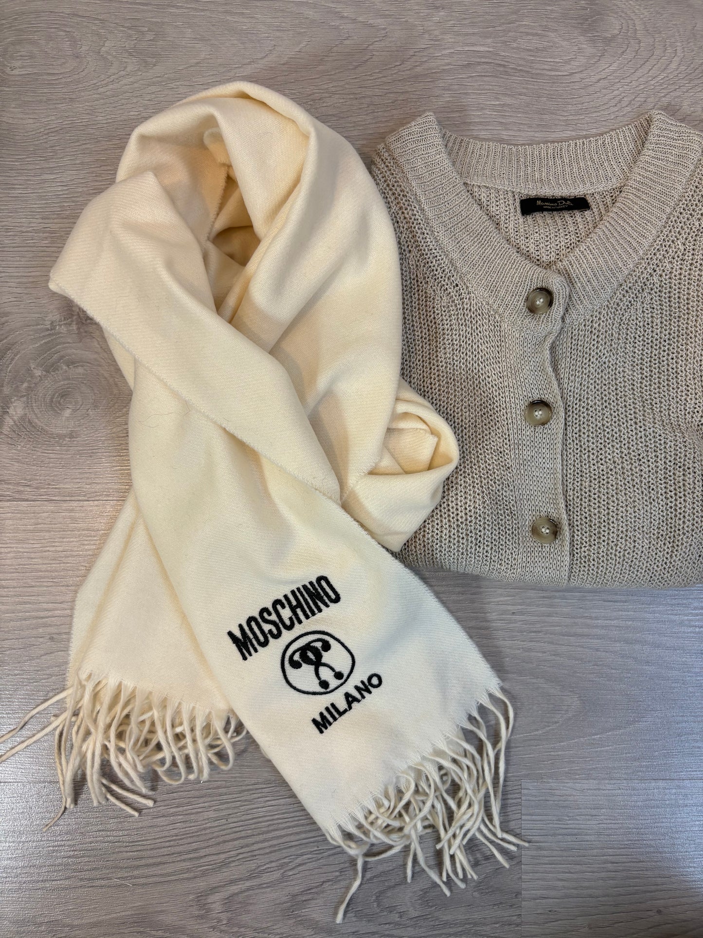 MOSCHINO. Bufanda lana logo