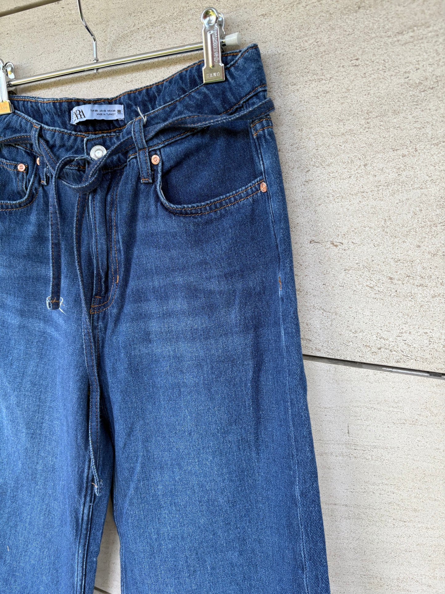 ZARA. Denim pata ancha cinturón