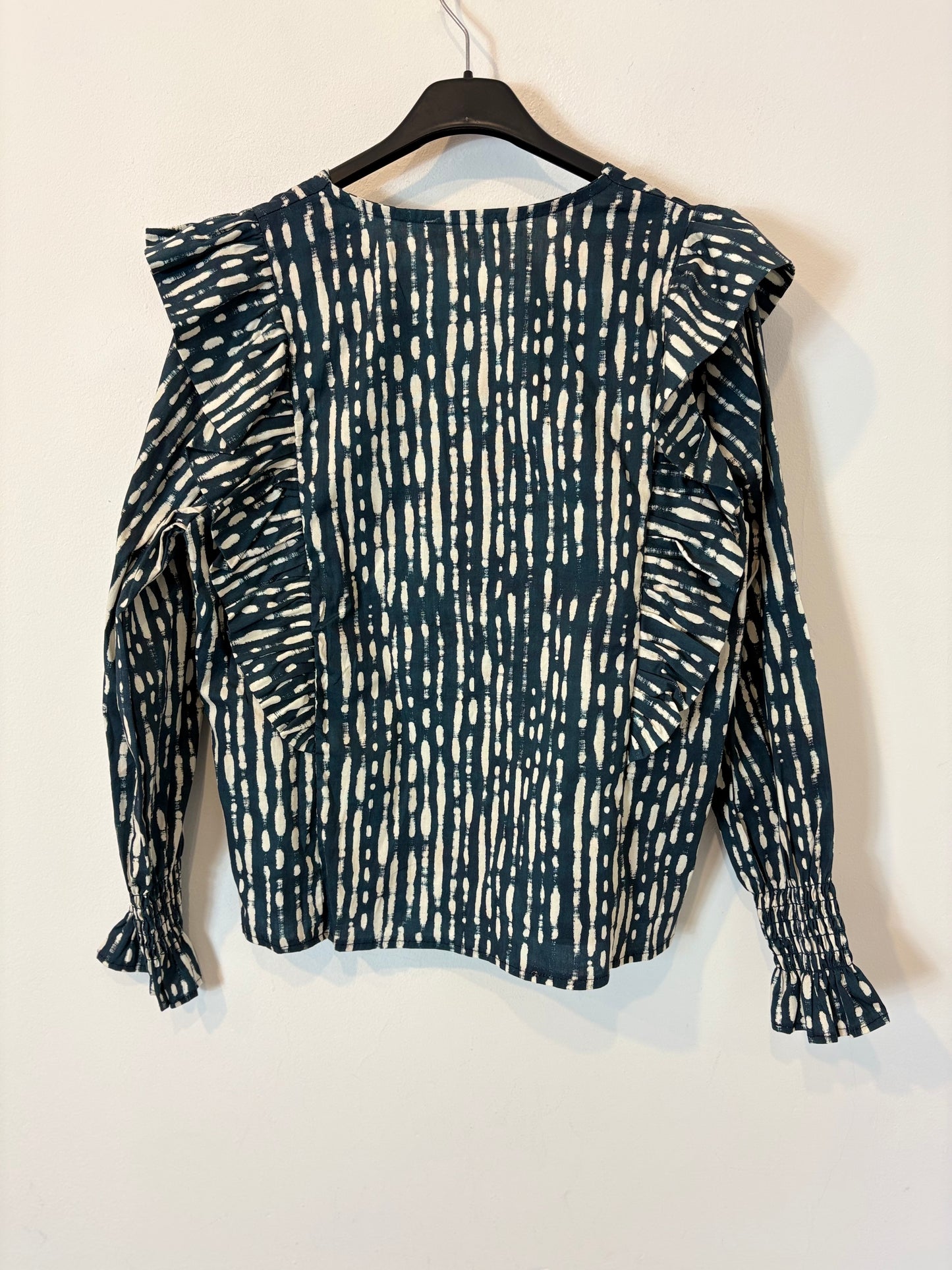 9MAS5. Total look estampado azul petróleo. T S