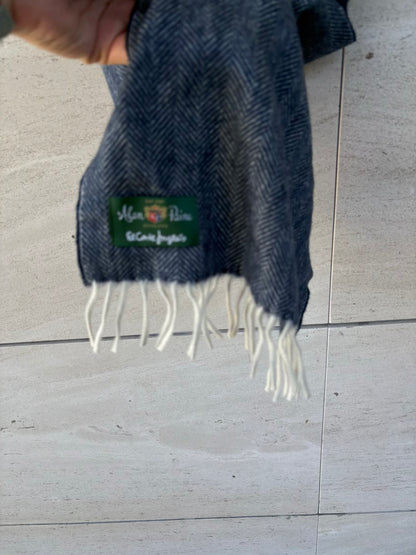 ALAN PAINE. Bufanda 100% cashmere azul jaspeada