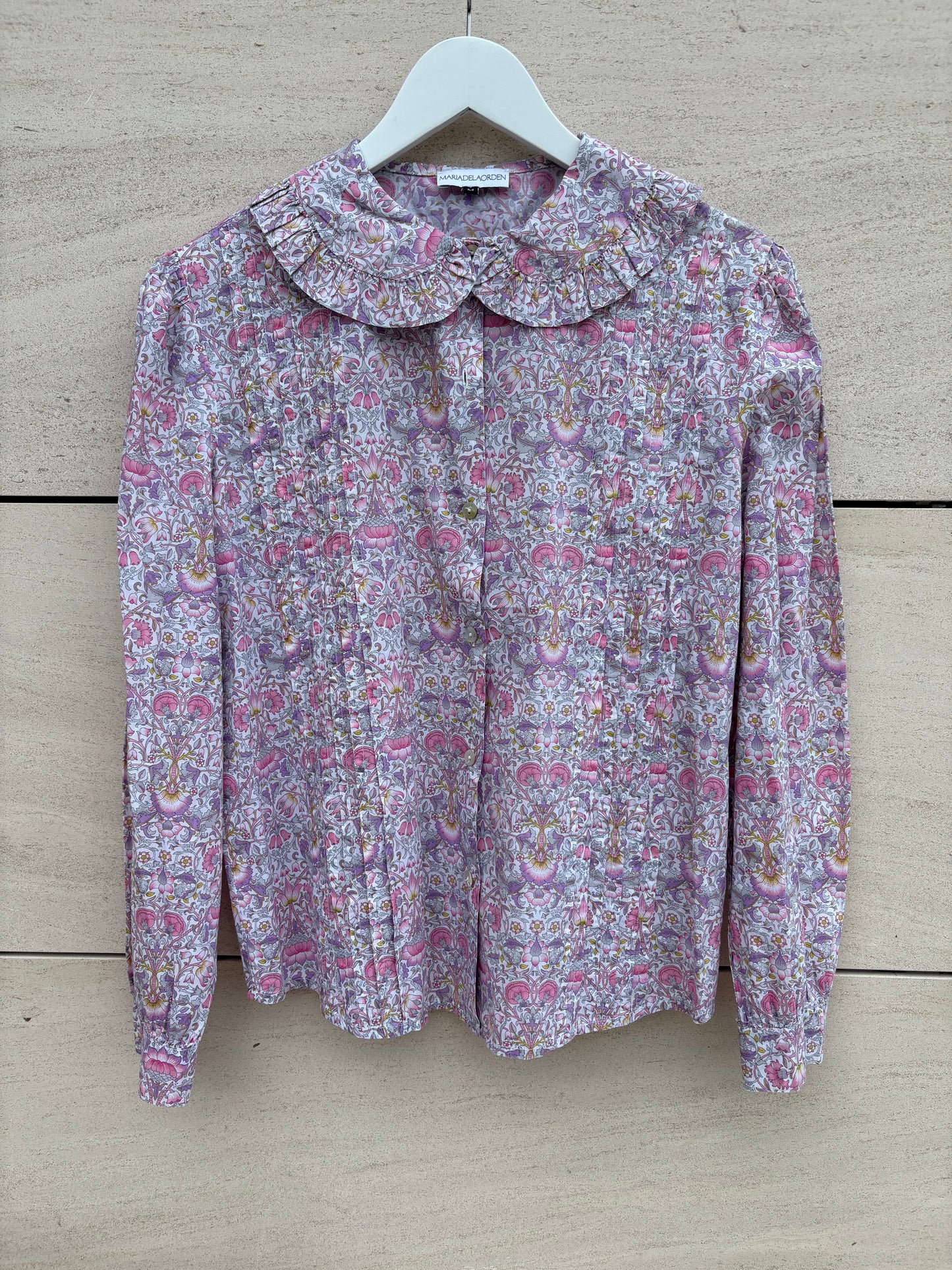 MARÍA DE LA ORDEN. Blusa estampado flores