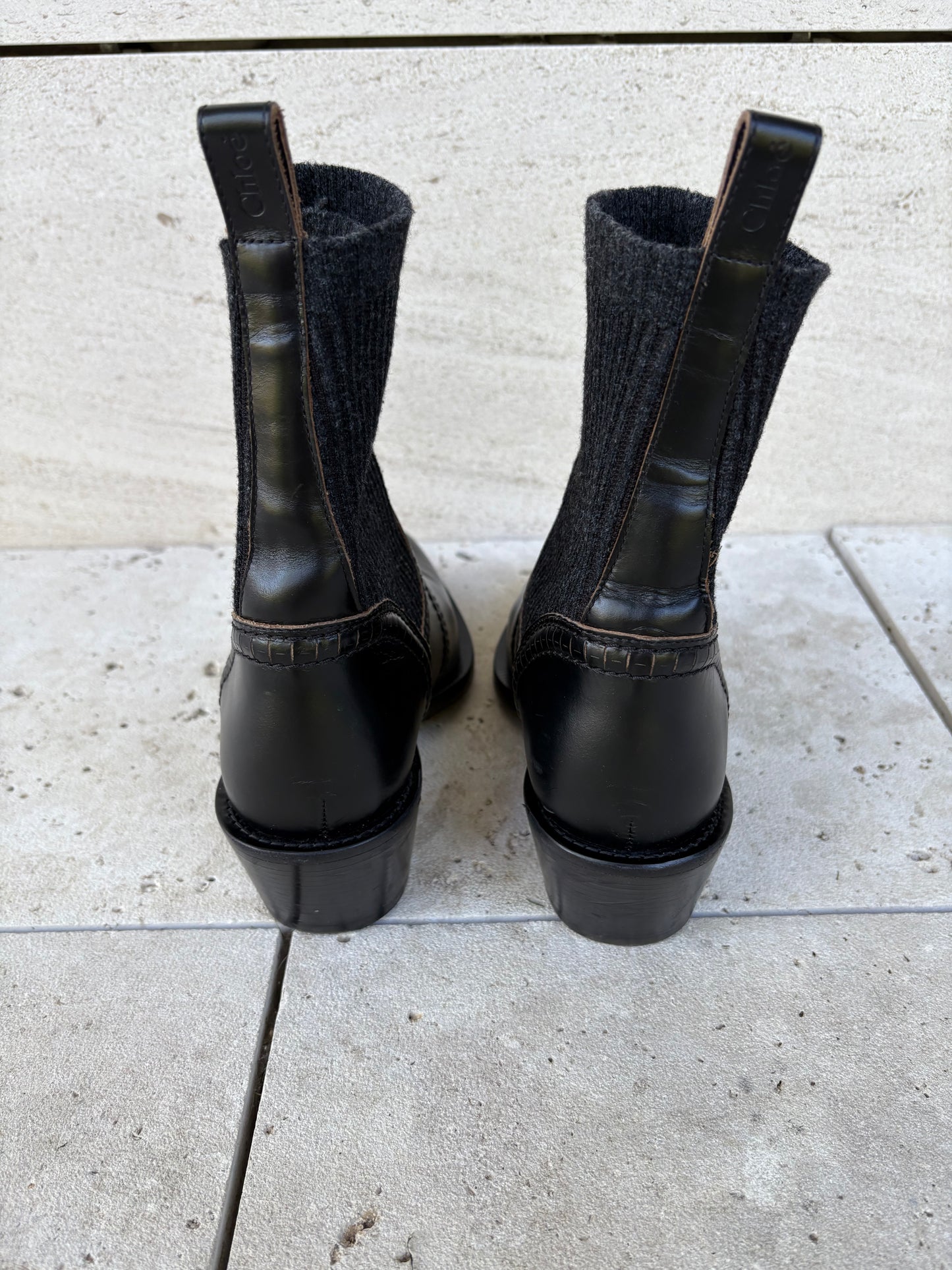 CHLOÉ. Botines piel costuras. T 39