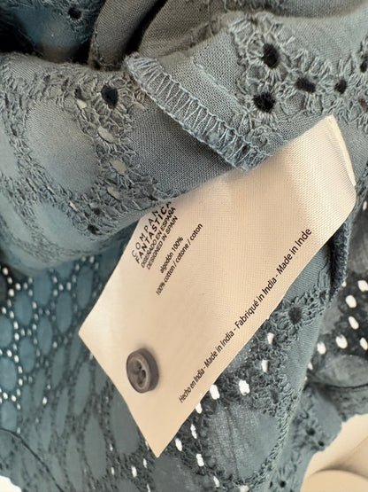 COMPAÑÍA FANTÁSTICA . Blusa azul bordados