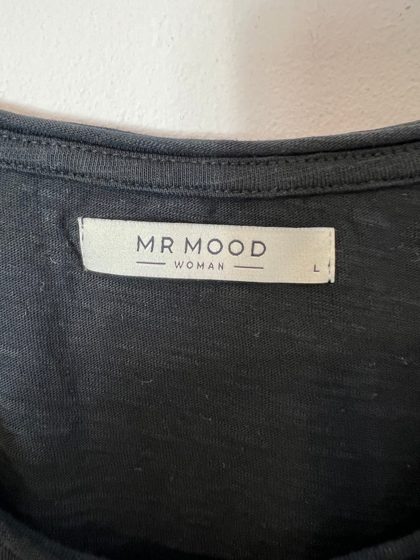 MR MOOD. Camiseta negra logo son mangas. T L